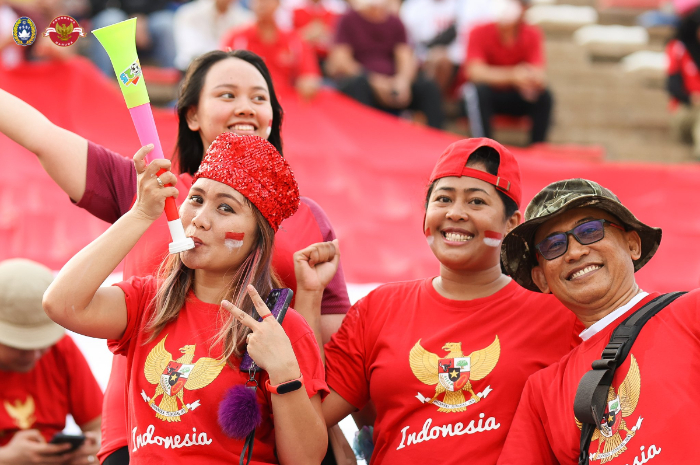 <p>Ket Foto: Foto para Supporter yang mendukung Indonesia di Kamboja (Foto/Twitter/PSSI)</p>
