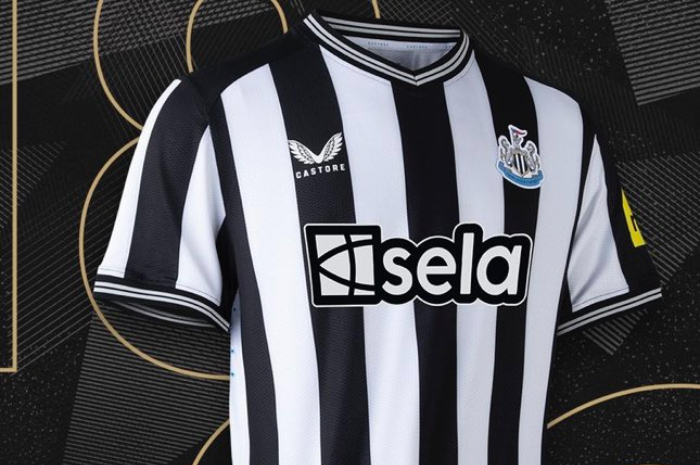 <p>Ket Foto: Foto baju Newcastle United yang baru yang akan kerjasama dengan perusahaan Arab Saudi (Foto/Twitter/@idextratime)</p>
