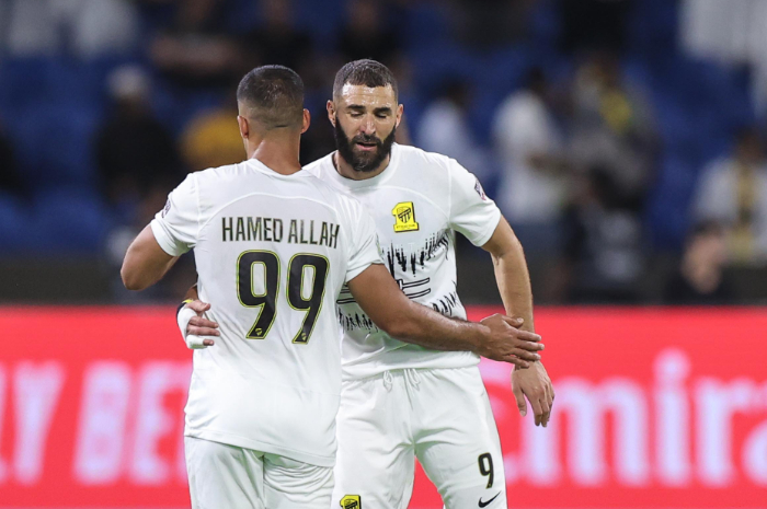 <p>Ket Foto: Foto para pemain Al Ittihad di lapangan, ada Hamed Allah dan Karim Benzema (Foto/Twitter/@idextratime)</p>
