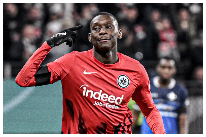 <p>Ket Foto: Randal Kolo Muani di lapangan (Foto/Twitter/ESPN FC)</p>