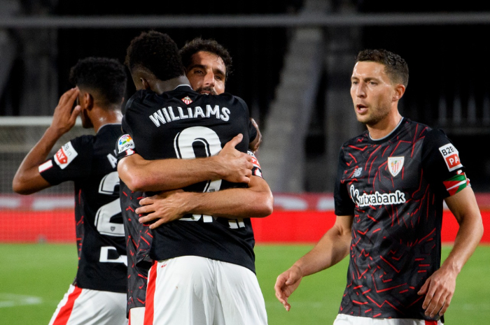 <p>Ket Foto: Foto skuad Athletic Bilbao, sedang berbahagia di lapangan setelah cetak gol lawan Mallorca (Foto/Twitter/Athletic Club)</p>
