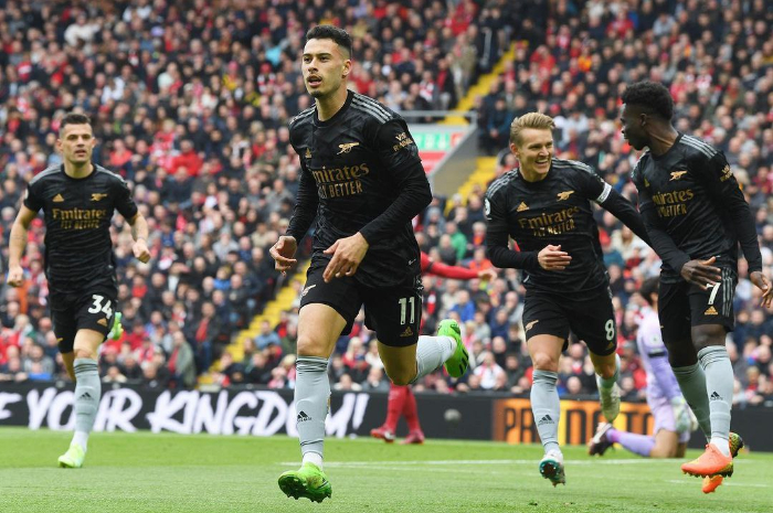 <p>Ket. Foto: Para pemain Arsenal ketika menghadapi tim Liverpool di Anfield dalam Liga Premier (Foto/Instagram/@arsenal)</p>
