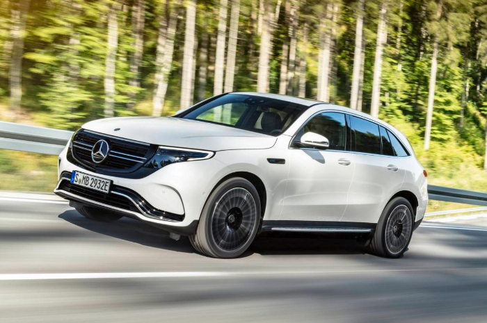 <p>Ket Foto: Foto mobil Mercedes Benz EQC di jalan (Foto/Twitter/@Earlsimxx)</p>
