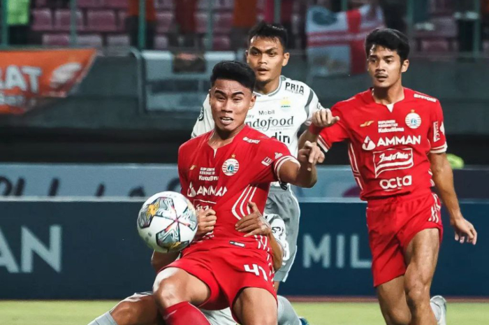 <p>Ket. Foto: Pertandingan Persija Jakarta ketika menantang Persib Bandung di BRI Liga 1 (Foto/Instagram/@persija)</p>
