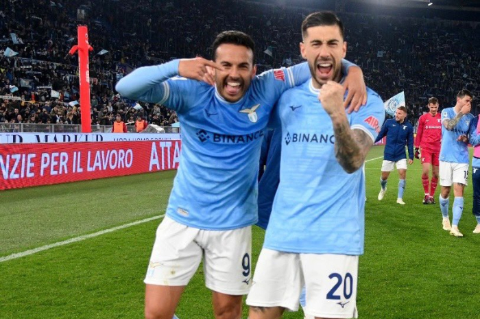 <p>Ket Foto: Foto Skuad Lazio selebrasi di lapangan setelah kalahkan Juventus (Foto/Twitter/Lazio)</p>
