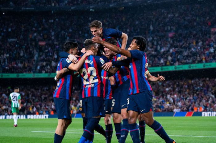 <p>Ket Foto: Foto skuad Barcelona sedang selebrasi di lapangan (Foto/Twitter/Barcelona FC)</p>
