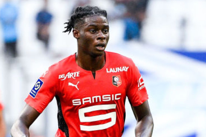 <p>Ket Foto: Foto Lesley Ugochukwu yang akan bergabung dengan Chelsea (Foto/Twitter/@idextratime)</p>
