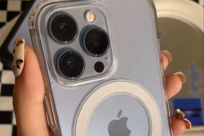 <p>Foto ilustrasi iPhone 14 Pro yang alami penurunan harga di China (foto/pinterest)</p>
