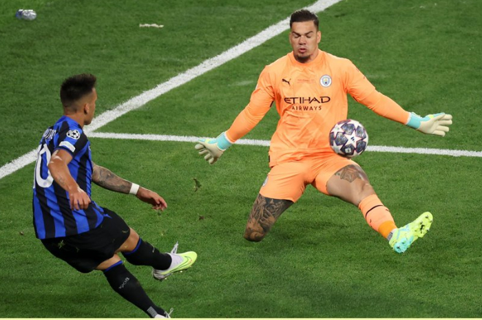 <p>Ket Foto: Foto Kiper Manchester City, Ederson yang banyak lakukan save tadi malam melawan Inter Milan (Foto/Twitter/@faktasepakbola)</p>
