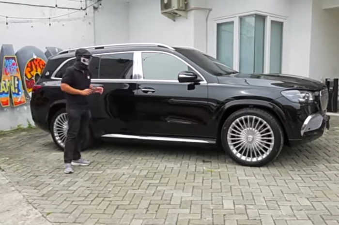 <p>Foto Mercedes-Maybach GLS 600 yang memiliki harga jual Rp 7 miliar (foto/youtube/@Motomobi)</p>
