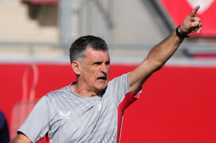 <p>Ket. Foto: Jose Luis Mendilibar selaku manajer baru, yang menangani untuk tim Sevilla (Foto/Instagram/@sevillafc)</p>
