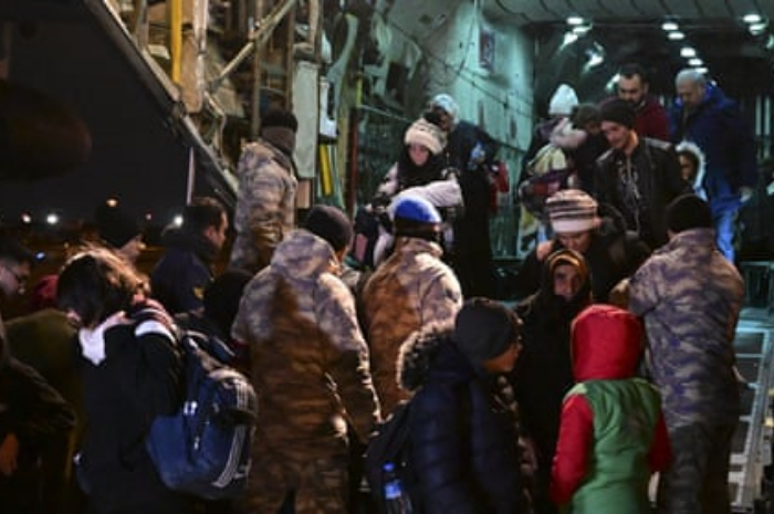 <p>Keterangan Foto: Korban akibat gempa Turki telah mencapai 23.000 tewas,(Foto:/Twitter/@Anadolu)</p>
