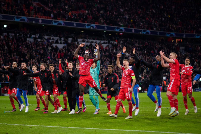 <p>Ket. Foto: Para Pemain Bayern Munchen Merayakan Kemenangan (Foto/Twitter/@FCBayern)</p>
