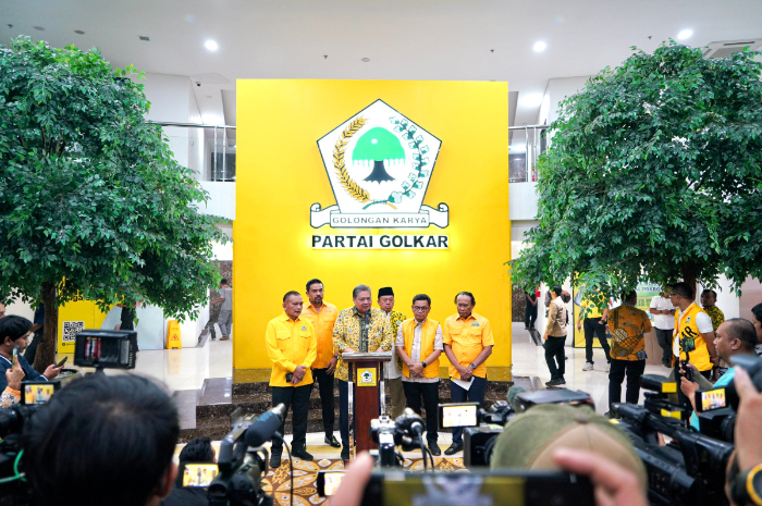 <p>Ket. Foto : Airlangga Hartato Ziarah ke TMP Kalibata Hari Ini<br />
(Foto/X/@airlangga_hrt)</p>
