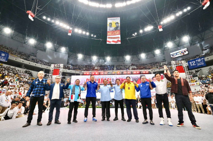 <p>Ket. Foto : Aktivis HAM Sebut Rekam Jejak Capres dan Cawapres Penting untuk Ditelaah<br />
(Foto/X/@airlangga_hrt)</p>
