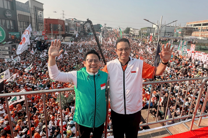 <p>Ket. Foto : Anies Baswedan dan Cak Imin Mengusung Visi dan Misi yang Bertema Indonesia Adil Makmur untuk Semua<br />
(Foto/X/@cakimiNOW)</p>
