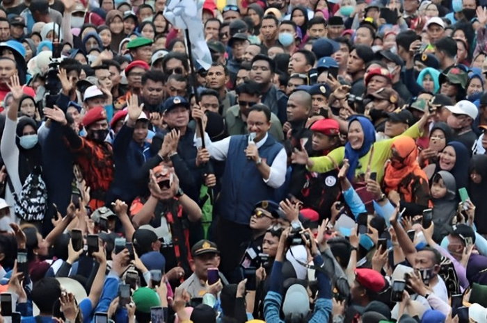 <p>Ket. Foto : Anies Baswedan Menyatakan Sikap Rasional Dapat Meminimalisir Ketegangan Antar Pendukung<br />
(Foto/X/@aniesbaswedan)</p>
