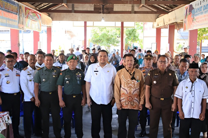<p>Ket. Foto : PJ Bupati Parigi Moutong Yakni Richard A. Djanggola Mengakui Dirinya Berharap Desa Kota Raya Selatan Menjadi Percontohan<br />
(Foto/Prokopim)</p>
