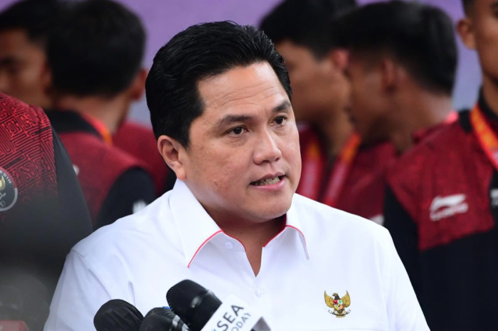 <p>Ket. Foto : Jokowi Dilaporkan Menunjuk Erick Thohir Sebagai Menko Marves Ad Interim Menggantikan Luhut Binsar Panjaitan<br />
(Foto/Twitter/@erickthohir)</p>
