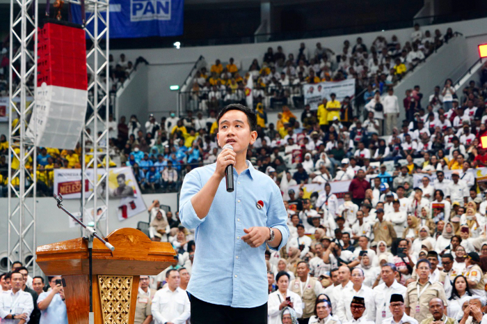 <p>Ket. Foto : Gibran Menyatakan Dia Telah Menjawab Soal KTA PDI-P dari Minggu Lalu<br />
(Foto/X/@airlangga_hrt)</p>
