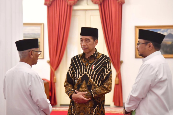 <p>Ket. Foto : Jokowi Resmi Menyematkan Gelar Pahlawan Nasional untuk 6 Tokoh<br />
(Foto/X/@jokowi)</p>
