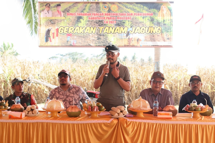 <p>Ket. Foto : Sekda Parigi Moutong Meminta Dinas TPHP untuk Mengakomodir Kebutuhan Para Kelompok Tani<br />
(Foto/Prokopim)</p>