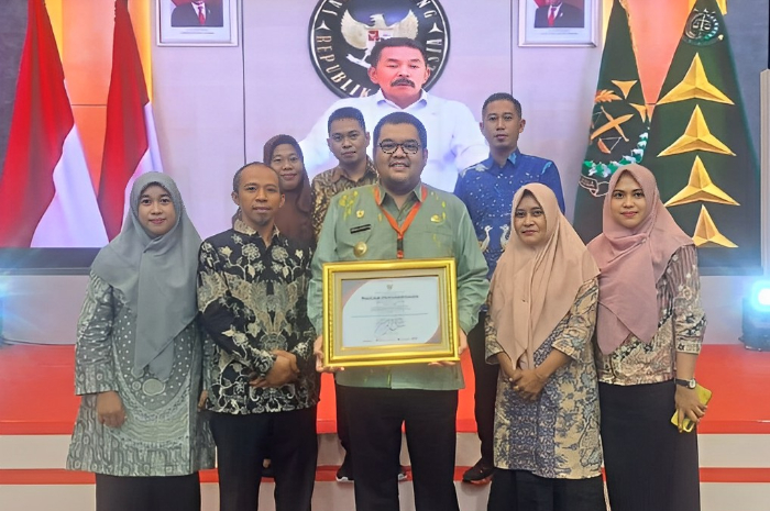 <p>Ket. Foto : Parigi Moutong Raih Peringkat II Anugerah Legislasi Tahun 2023<br />
(Foto/Prokopim)</p>

