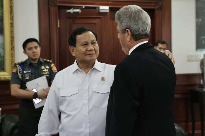 <p>Ket. Foto : 57 Kyai Jawa Tengah Deklarasikan Dukungan untuk Prabowo Subianto<br />
(Foto/Instagram/@prabowo)</p>
