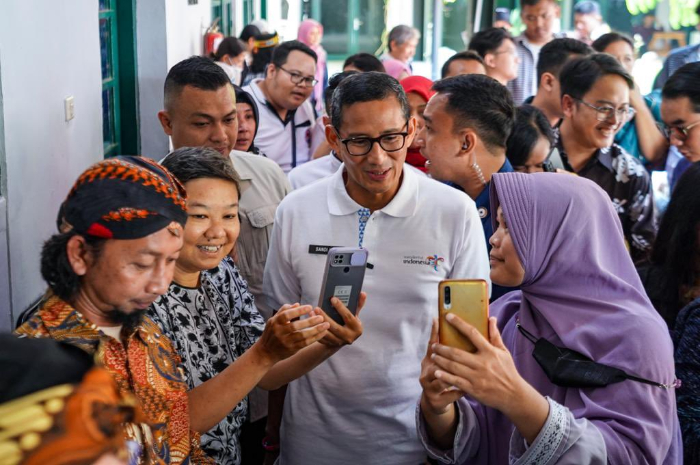 <p>Ket. Foto : Sandiaga Uno Mengakui Dirinya Merasa Bebas Setelah Tidak Ada Panggilan Terkait Cawapres<br />
(Foto/X/@sandiuno)</p>
