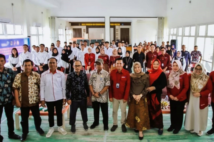 <p>Ket. Foto : Staf Ahli Bupati Harap Duta Genre Terpilih Menjadi Panutan Nantinya<br />
(Foto/Prokopim)</p>

