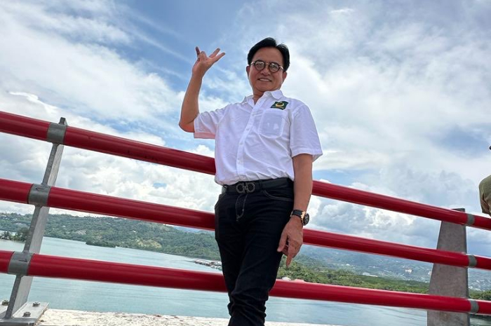 <p>Ket. Foto : Yusril Sebut Putusan MK Dapat Menjadi Masalah yang Berkelanjutan<br />
(Foto/X/@Yusrilihza_Mhd)</p>
