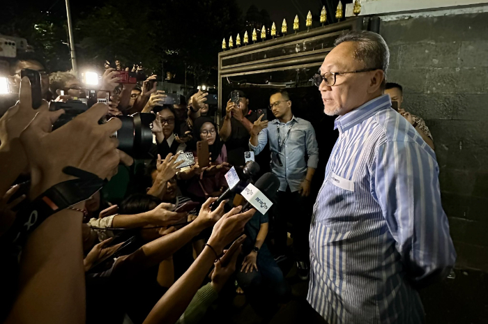 <p>Ket. Foto : Zulkifli Hasan Sebut Memang Ada Diskusi Terkait Cawapres Prabowo Subianto Tadi Malam<br />
(Foto/X/@ZUL_Hasan)</p>

