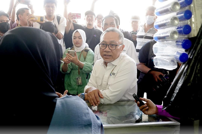 <p>Ket. Foto : Zulkifli Hasan Sebut PAN Akan Ikuti Arahan Jokowwi Terkait Agenda Deklarasi Projo Terhadap Capres Hari Ini<br />
(Foto/Instagram/@zul.hasan)</p>
