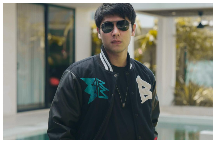 <p>Ket Foto: Rizky Billar beri klarifikasi atas tuduhan jadi simpanan waria (Foto/Instagram/@rizkybillar)</p>
