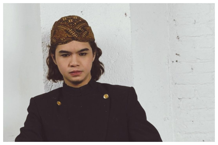 <p>Ket Foto: Dul Jaelani menghebohkan netizen akibat enggan dicium pipi oleh Nagita Slavina (Foto/Instagram/@duljaelani)</p>
