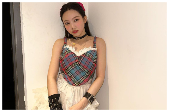 <p>Ket Foto: Penampilan Nayeon Twice tersorot netizen saat di bandara dan menjadi brand ambassador resmi fashion ternama (Foto/Instagram/@nayeonyny)</p>