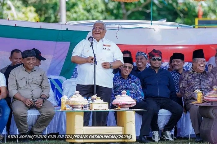 <p>Keterangan Foto : Pembukaan Porseni Makassar oleh Gubernur Sulawesi Tenggara,(Foto/Biro Adpim)</p>
