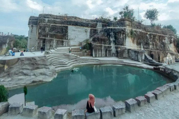 <p>Ket foto: Wisata Tebing Breksi Yogyakarta suguhkan spot foto yang Instagramable, bisa jadi destinasi tujuan saat libur Lebaran (Foto/Instagram/novvi.taa_)</p>
