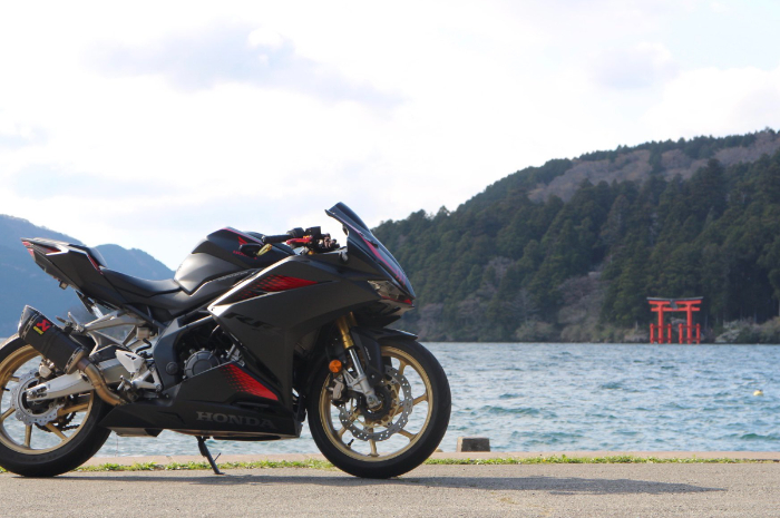 <p>Ket Foto: Honda CBR250RR tampil sporty dan gagah dengan warna dan rangka optimal (Foto/Twitter/nidaboooo)</p>
