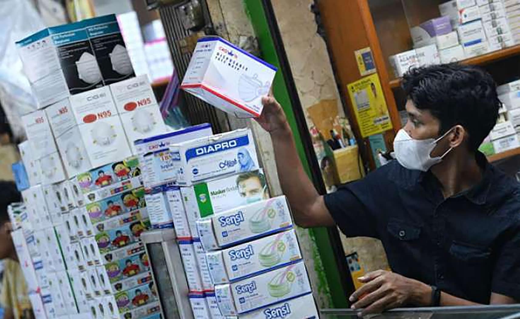 <p>Ilustrasi pedagang masker</p>
