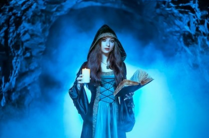 <p>Ket Foto: Ilustrasi film tentang penyihir (Foto/Freepic)</p>
