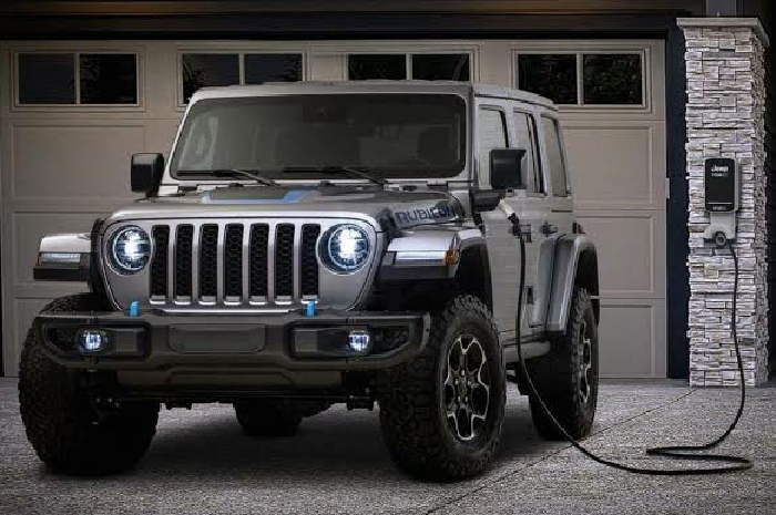 <p>Jeep Wrangler 4xe banyak yang ditarik karena baterai yang bermasalah (Foto/Jeep) </p>
