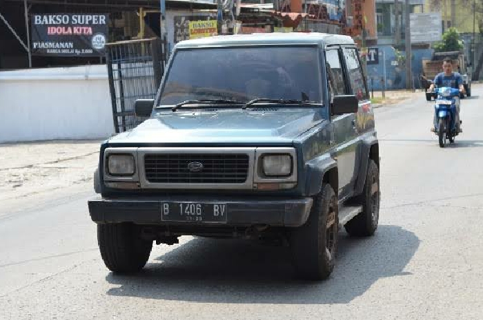 <p>Mobil legendaris Daihatsu Taft GT menjadi primadona di jalan-jalan Indonesia. (foto/Motor Mobil) </p>
