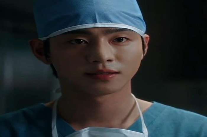 <p>Spoiler Drakor Dr Romantic 3 Episode 9: Seo Woo Jin dan Cha Eun Jae Berperan Penting untuk Selamatkan Korban yang Terkena Reruntuhan (Foto/Twitter/@ciainyourarea)</p>