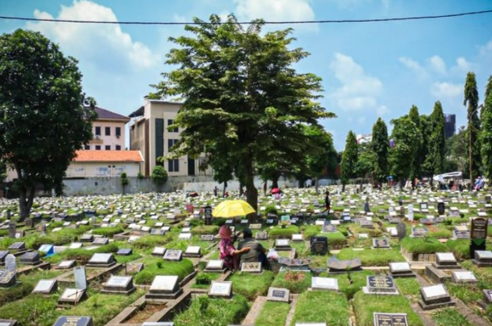 <p>Keterangan foto: Doa Ziarah Kubur(Foto/Instagram/@nuonline_id)</p>
