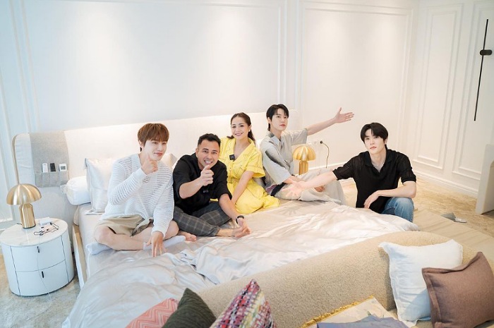 <p>Ket Foto: Raffi Ahmad diminta menjadi seorang bapak untuk anak-anak NCT Dojaejung (Foto/Instagram/@raffinagita1717) </p>

