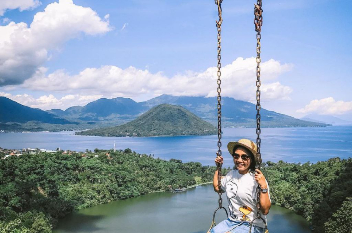 <p>Ket foto: Panorama tersaji di wisata Danau Laguna Ternate, Maluku Utara (Foto/Instagram/ge_aye)</p>
