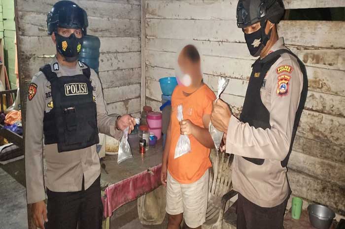 <p>Foto: IRT penjual Miras.</p>
