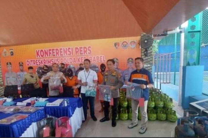 <p>Ket. Foto: Pelaku Pengoplos Gas LPG Berhasil Ditangkap Polda Bangka Belitung (Foto/Pinterest)</p>
