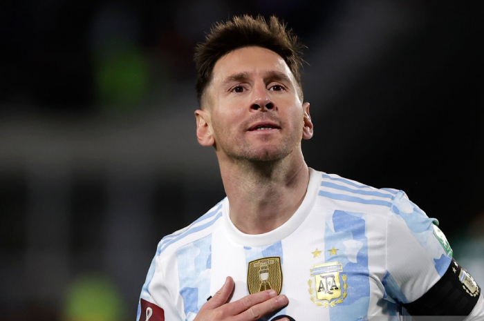 <p>Ket. Foto: Kapten Argentina di Piala Dunia 2022, Lionel Messi (Photo by Juan I. Roncoroni &#8211; Pool/Getty Images)</p>
